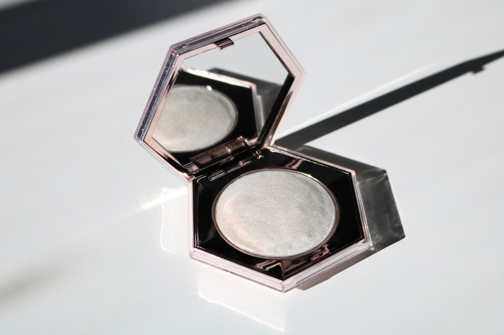 Fenty Beauty Diamond Bomb in How Many Carats?! – The Ultimate Glow&nbsp;Upgrade✨