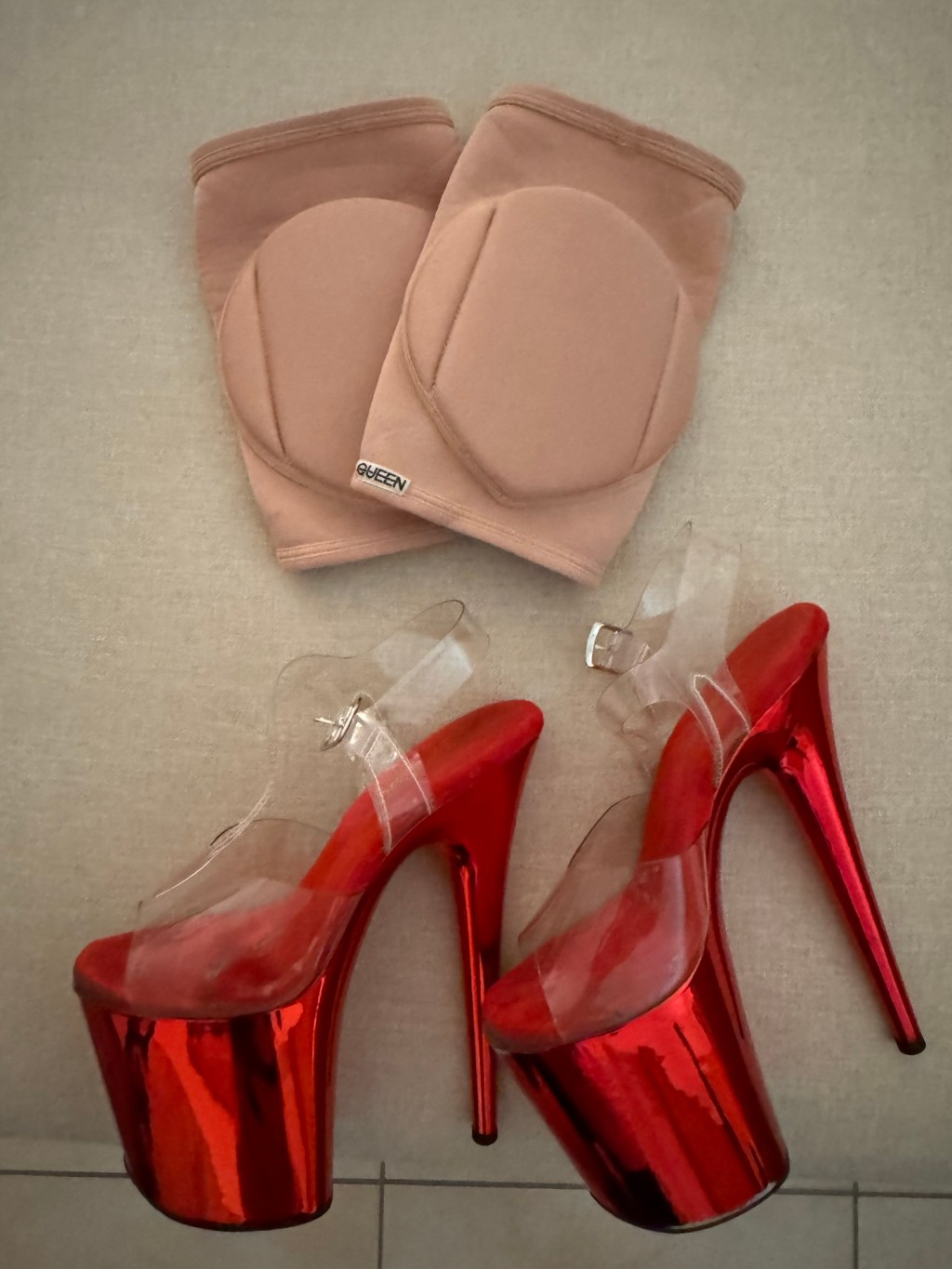 QUEEN POLEWEAR KNEE PADS: THE IT-GIRL ESSENTIAL FOR EVERY&nbsp;POLER